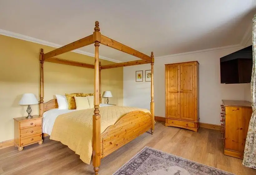 デラックスファミリールーム, Home Farm B&b   Sunflower Room