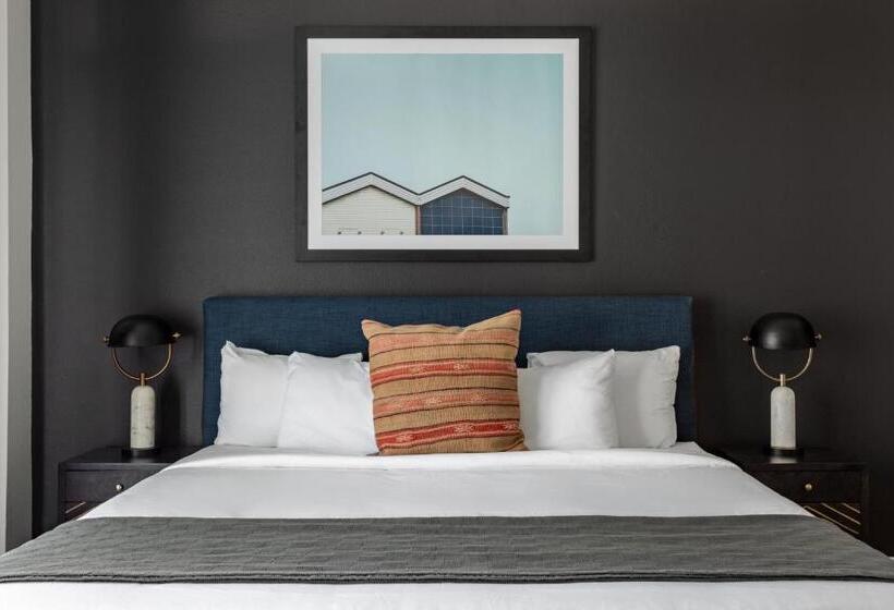 إستوديو قياسى, Locale South Congress  Austin