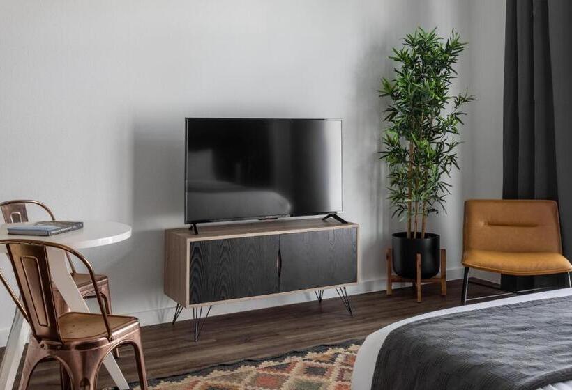 إستوديو قياسى, Locale South Congress  Austin