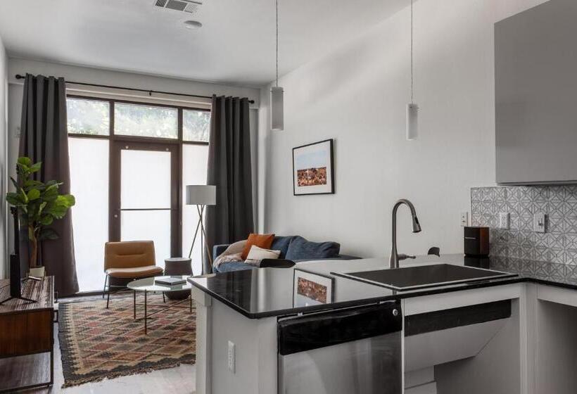 شقة غرفة واحدة, Locale South Congress  Austin