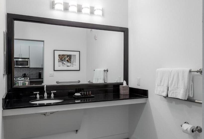 شقة غرفتين, Locale South Congress  Austin