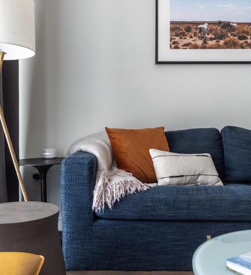 شقة غرفتين, Locale South Congress  Austin