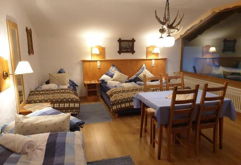 带阳台标准四人间, Gungl Stubn