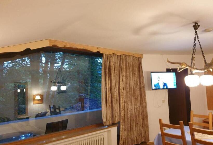 带阳台标准四人间, Gungl Stubn