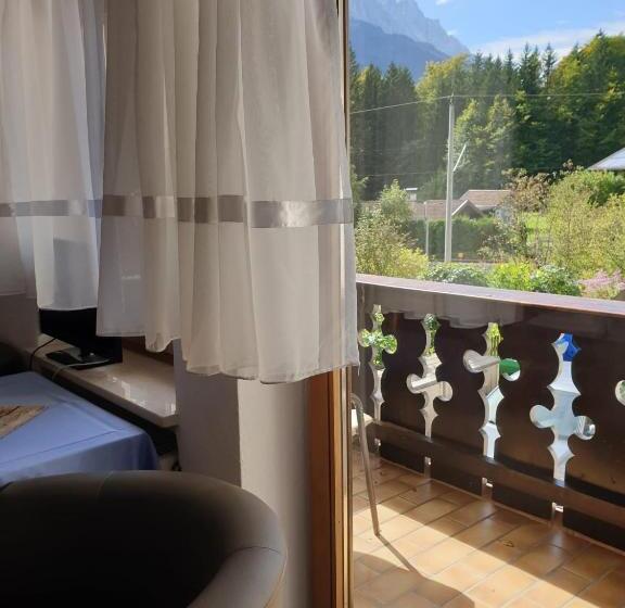 带1个卧室的带阳台的公寓, Gungl Stubn