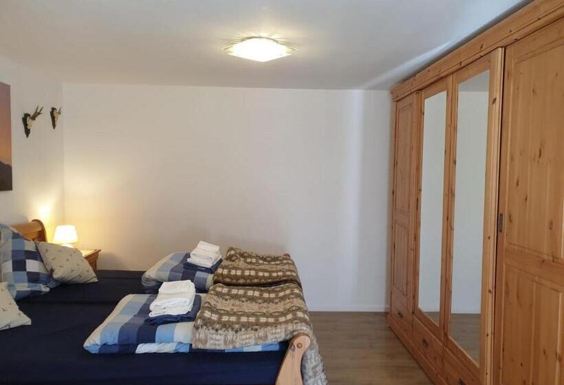 低层单卧公寓, Gungl Stubn