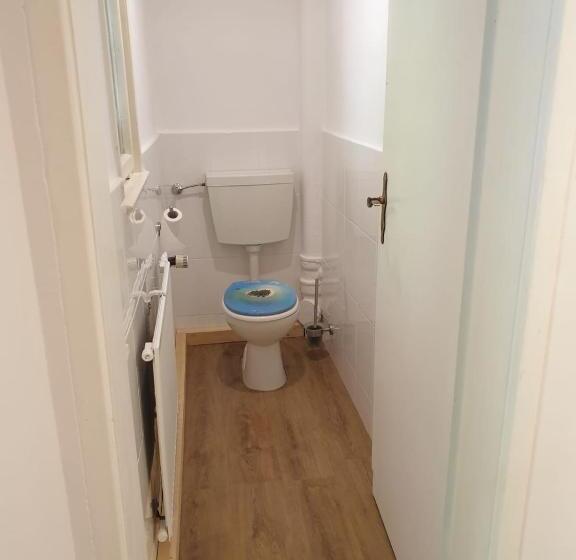 低层单卧公寓, Gungl Stubn