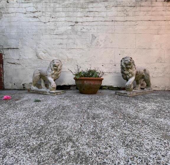 디럭스 룸, The Mayfield Apartment