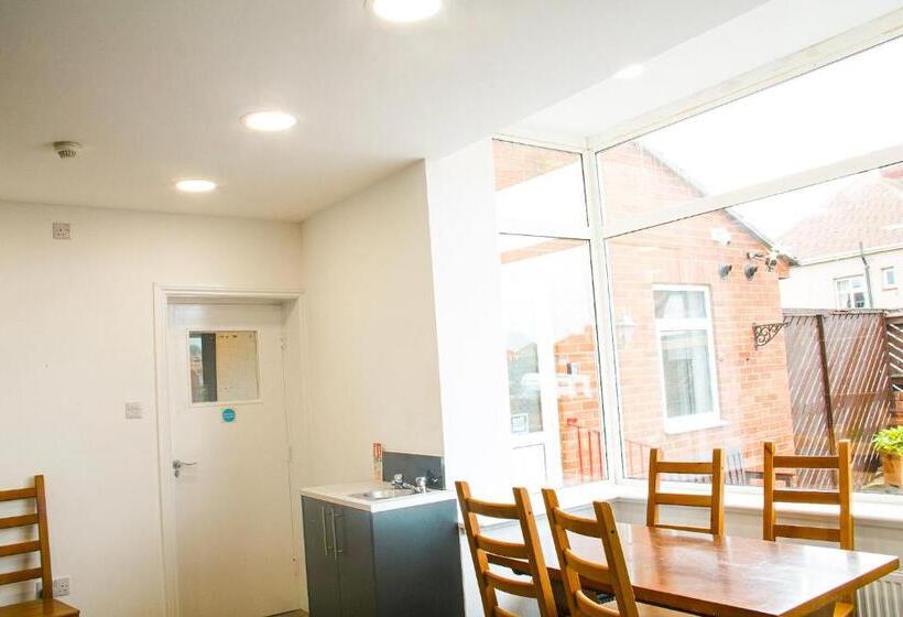 침실 1개 가든 전망 아파트, The Mayfield Apartment