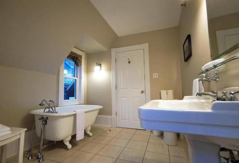 스위트 킹사이즈 침대, No 1 Grafton Inn