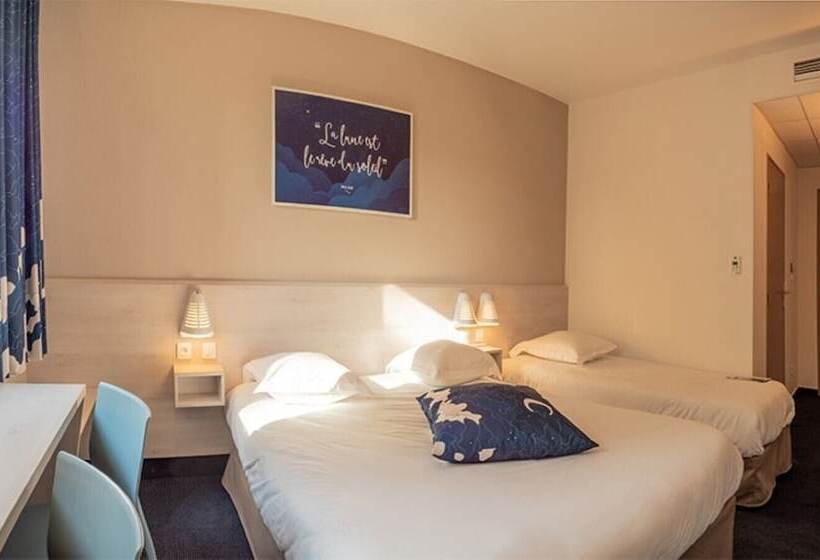 غرفة قياسية ثلاثية, Ace Hotel Issoire