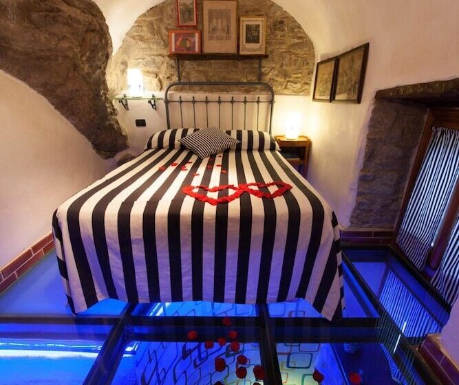 Lakosztály, Munta E Cara Albergo Diffuso