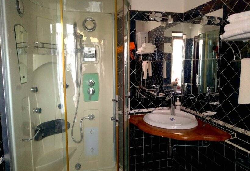 Superior Szoba, Munta E Cara Albergo Diffuso