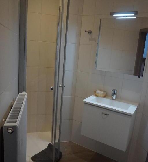 Стандартный Номер Кровать Кинг, Asiris