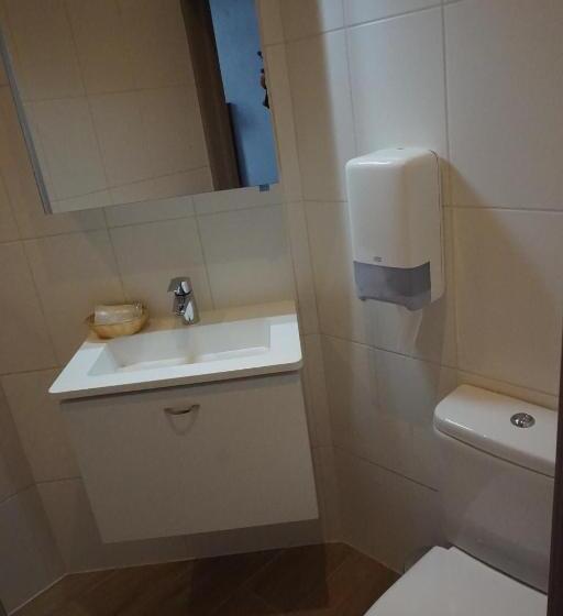 Стандартный Номер Кровать Кинг, Asiris