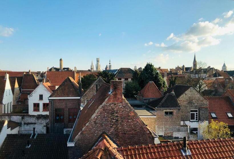 Стандартный Номер Кровать Кинг, Asiris