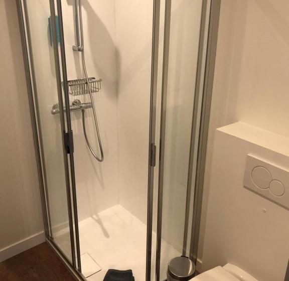 Стандартный Номер Кровать Кинг, Asiris