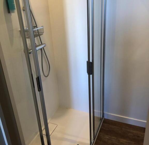 Стандартный Номер Кровать Кинг, Asiris