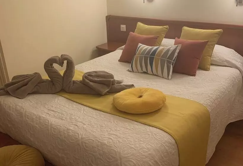 スーペリアトリプルルーム, Auberge Du Cheval Blanc