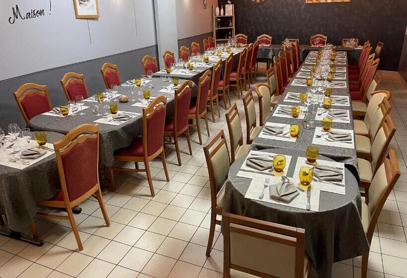 수피리어 트리플 룸, Auberge Du Cheval Blanc