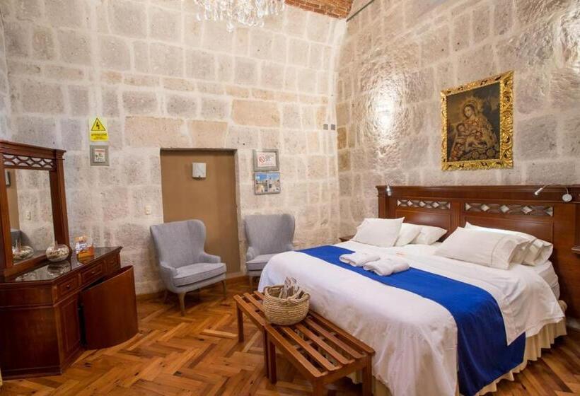 スイート, Casona Solar