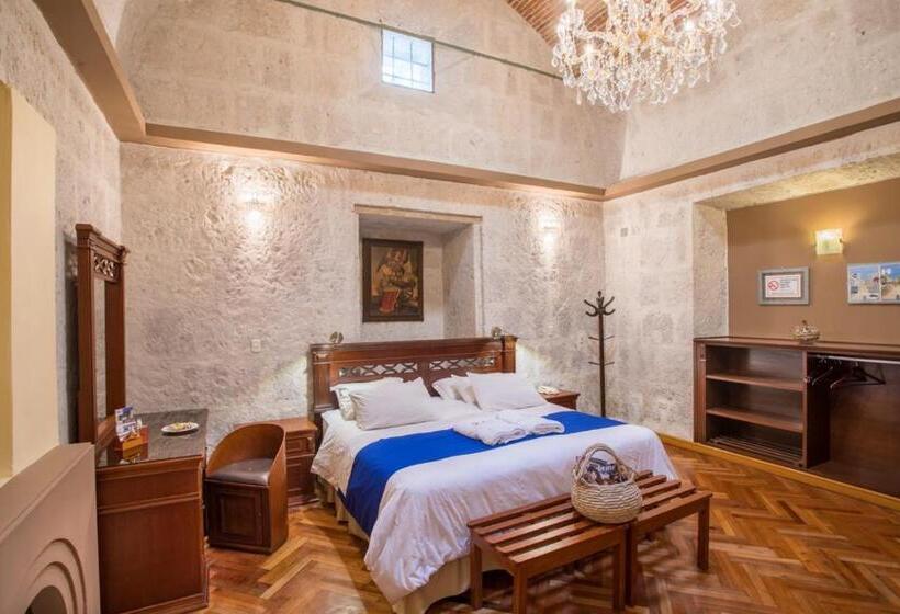 スイート, Casona Solar