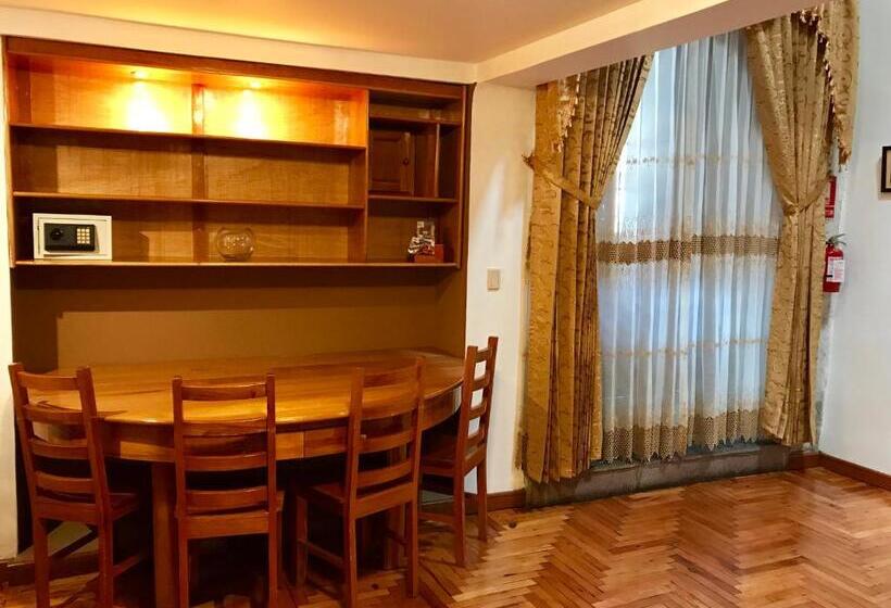 דירת חדר, Casona Solar