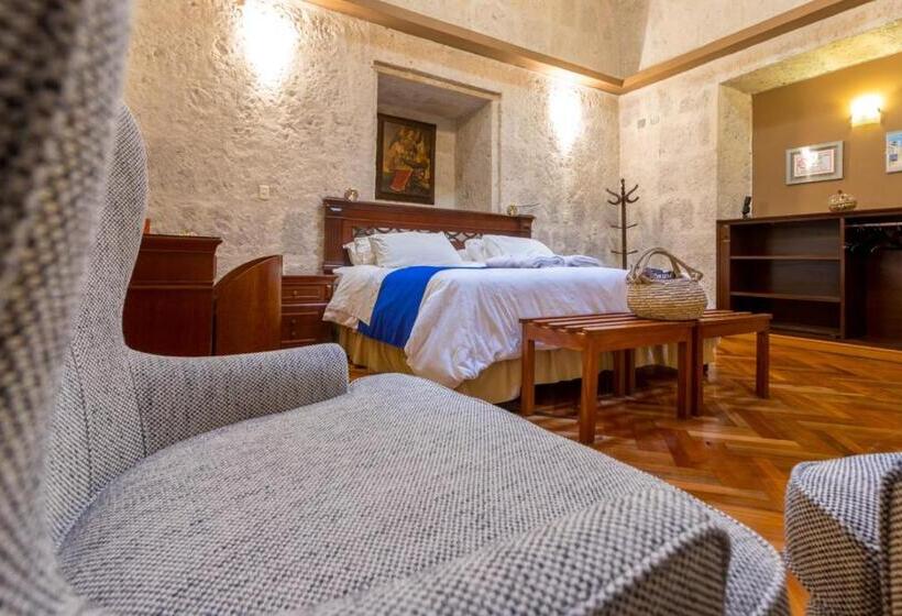 スイート, Casona Solar