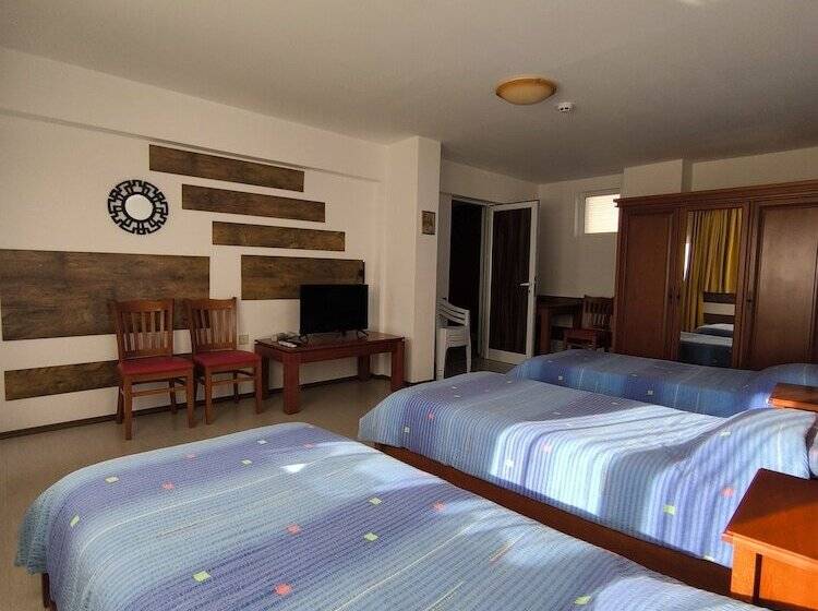 آپارتمان 2 خوابه, Centaur Family