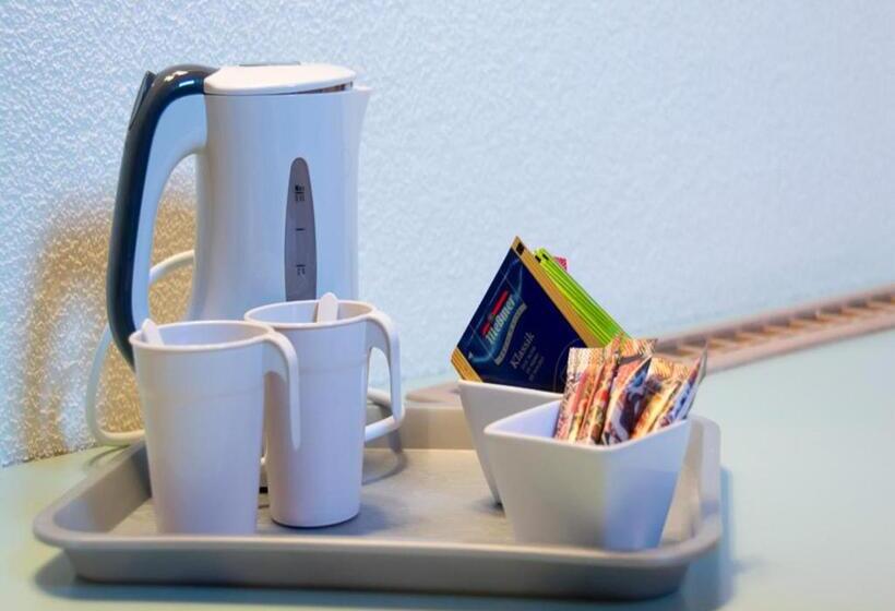 اتاق استاندارد با چشمانداز کوهستان, Daniela