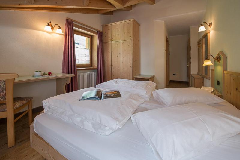 اتاق سوپریور با چشمانداز کوهستان, Daniela