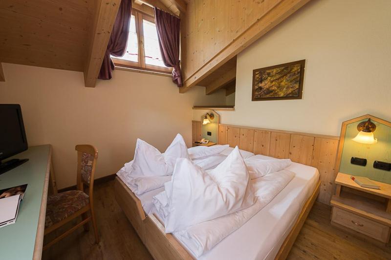 اتاق سوپریور با چشمانداز کوهستان, Daniela