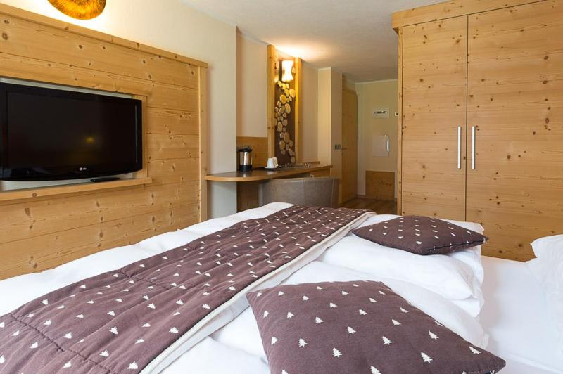 سوییت جونیور با بالکن, Daniela