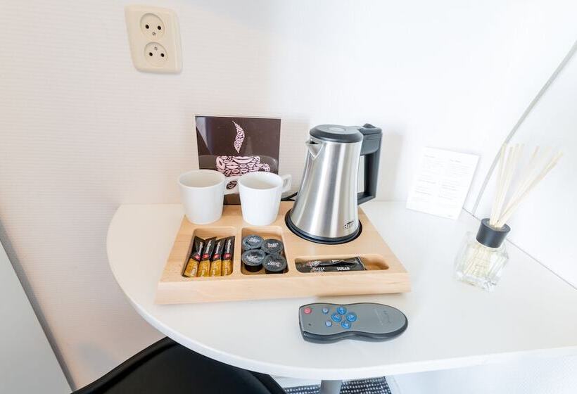 غرفة ديلوكس, De Buizerd