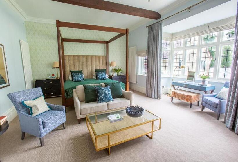 豪华套房, Hogarths