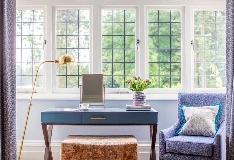 豪华套房, Hogarths