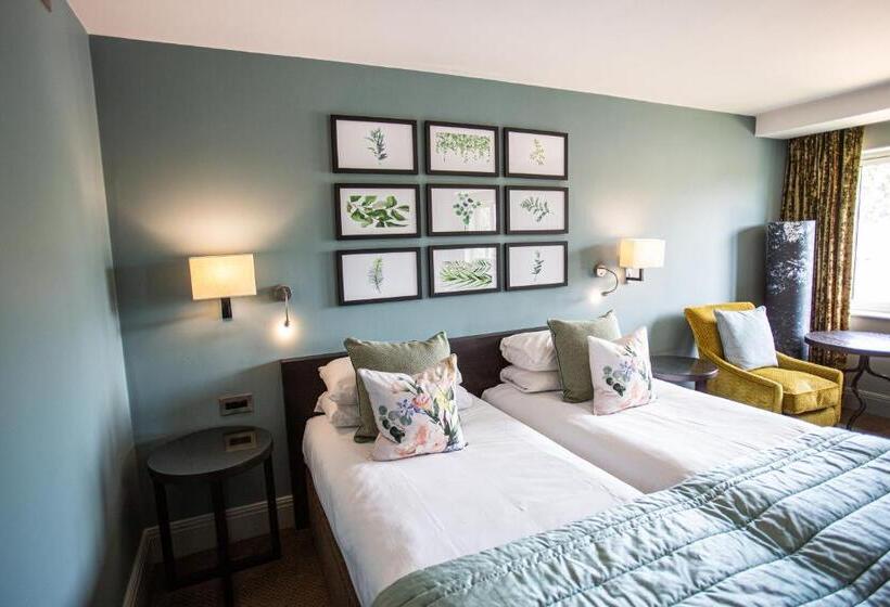 高级大房间, Hogarths