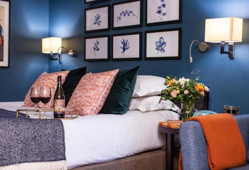 行政房间, Hogarths