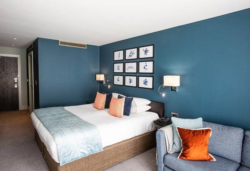 行政房间, Hogarths