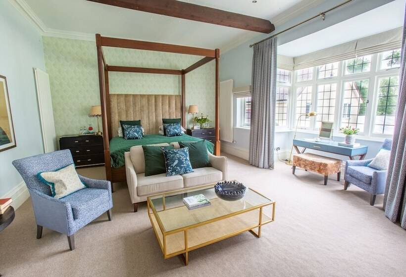 豪华套房, Hogarths