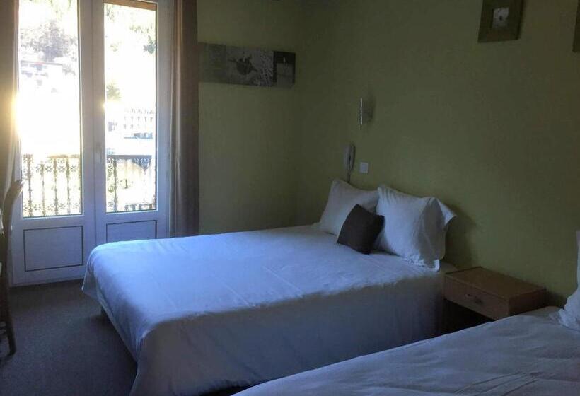 اتاق استاندارد سه نفره, Hôtel De Londres