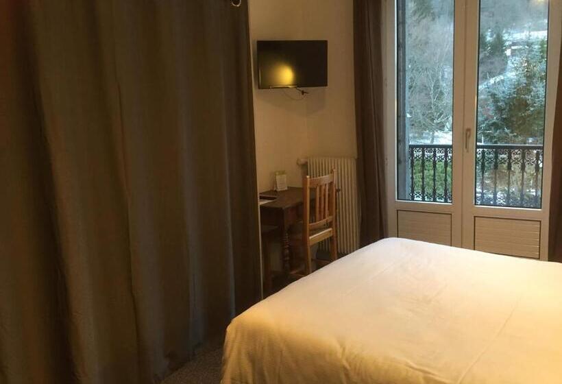 اتاق استاندارد چهار تخته, Hôtel De Londres