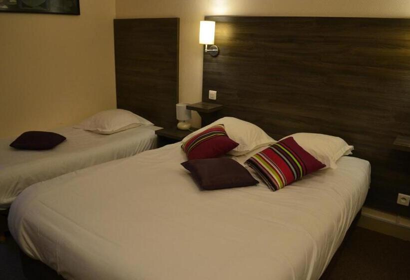 Номер Стандарт Трехместный, Logis Hôtel Le Carnot