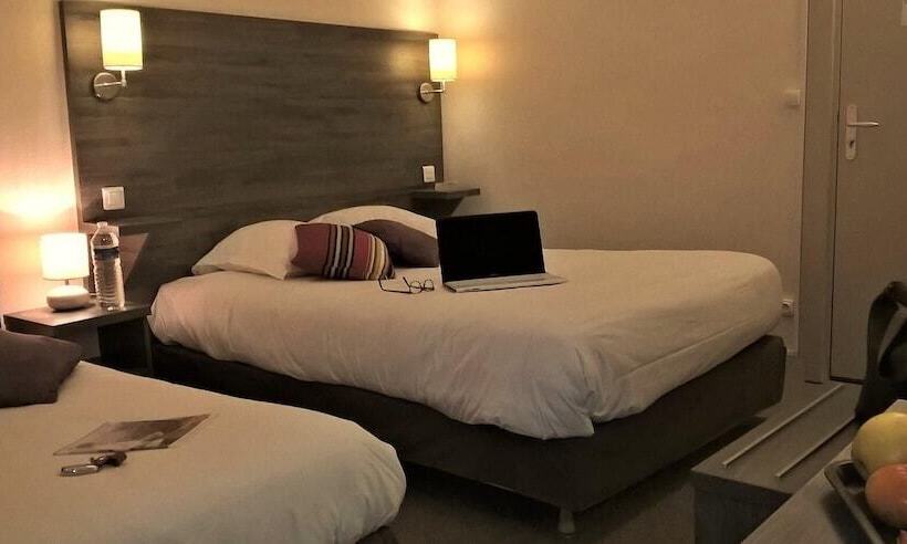 غرفة قياسية ثلاثية, Logis Hôtel Le Carnot