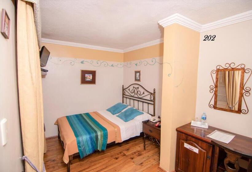 غرفة قياسية فردية, Morenica Del Rosario