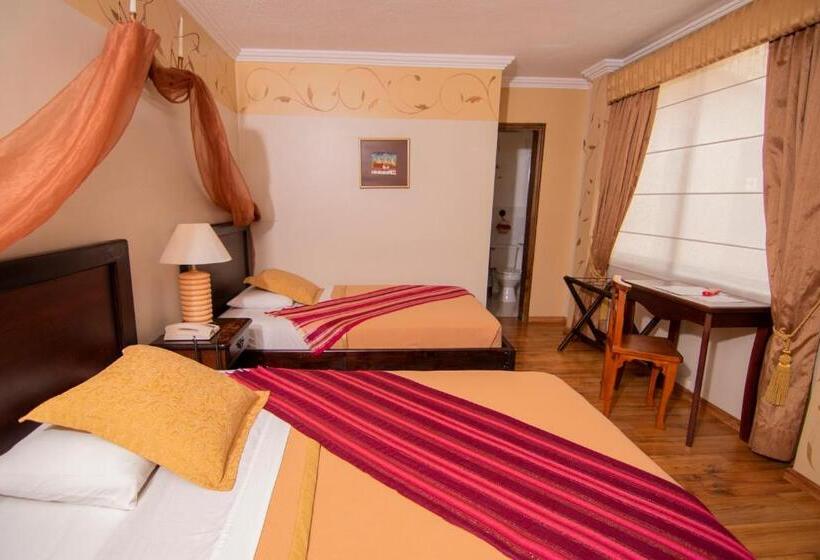 غرفة قياسية, Morenica Del Rosario