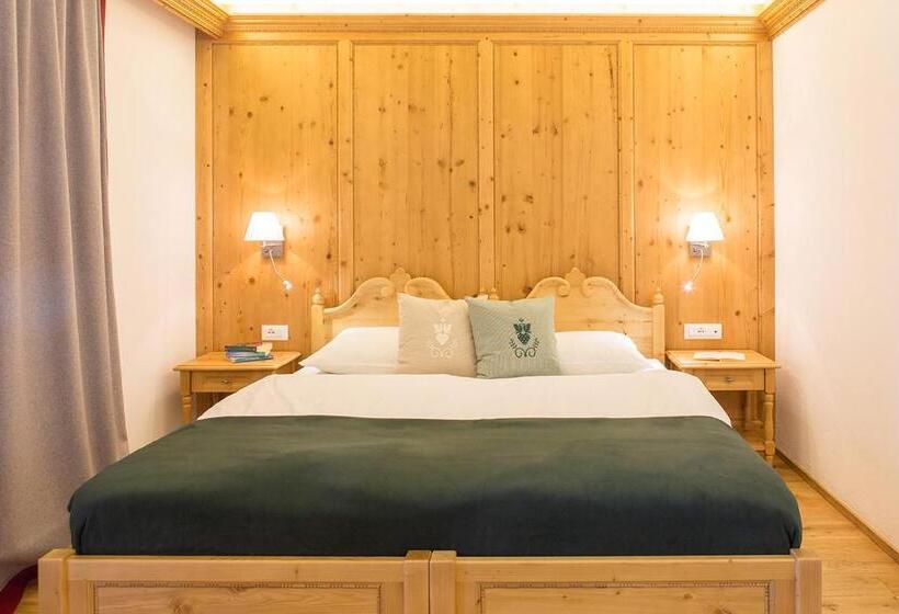 수피리어 룸, Rosengarten