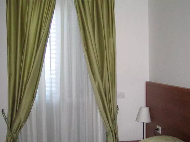 اتاق استاندارد یک نفره, Solaria
