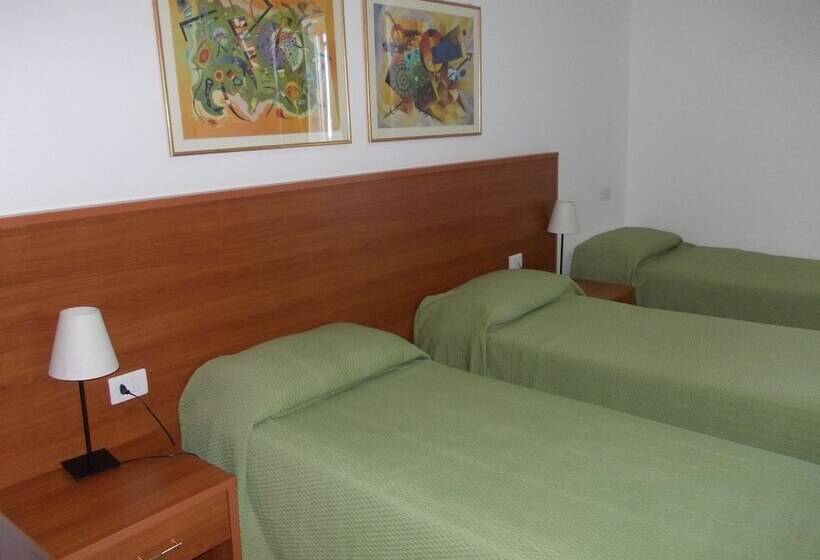 اتاق استاندارد سه نفره, Solaria