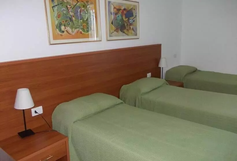 اتاق استاندارد سه نفره, Solaria